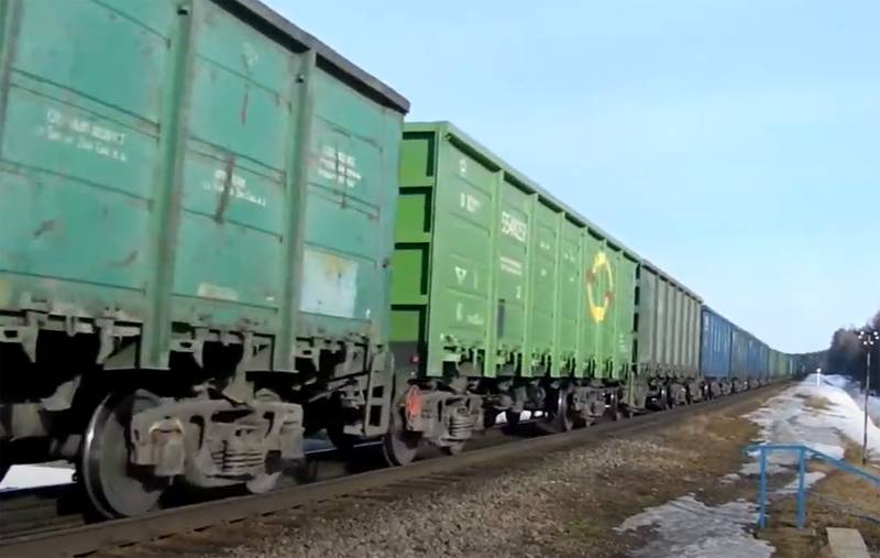 The Lithuanian authorities have lifted the ban on the transit of Russian cargo to Kaliningrad and back on their railway