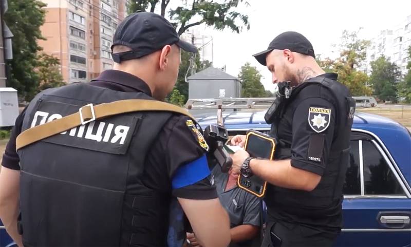 Storskaliga kontroller av invånare i Nikolaev för överföring av data till Ryssland indikerar att de ryska väpnade styrkornas attacker mot militära anläggningar i staden är effektiva