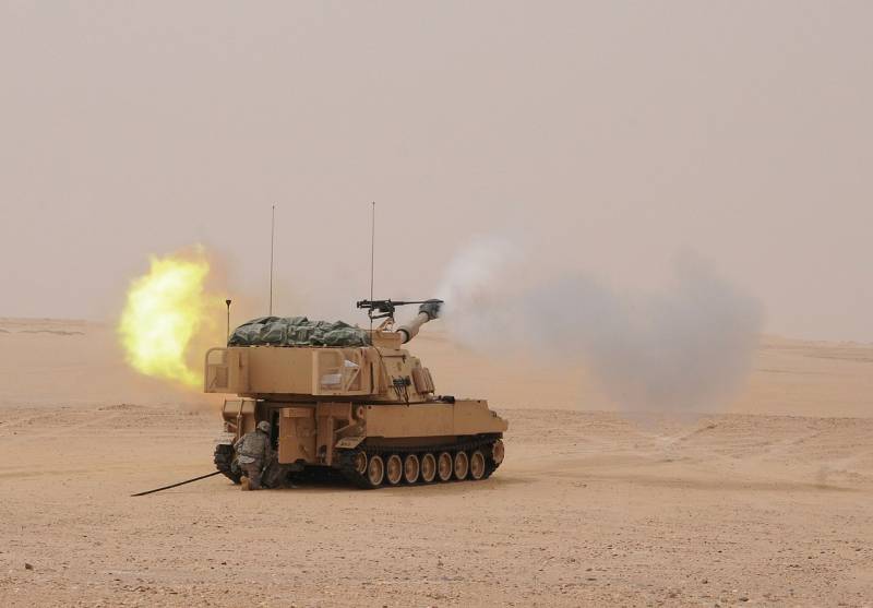 Amerikanische Selbstfahrlafetten M109 in Kuwait. Quelle: de.wikipedia.org