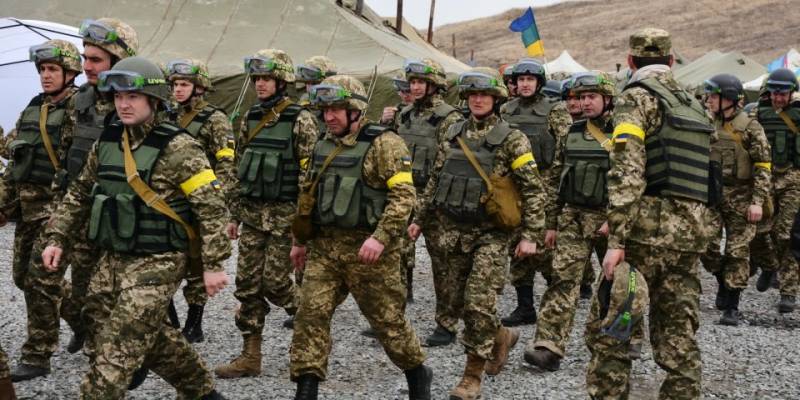 Под Артёмовском замечены англоязычные военные, участвующие в подготовке украинских военнослужащих