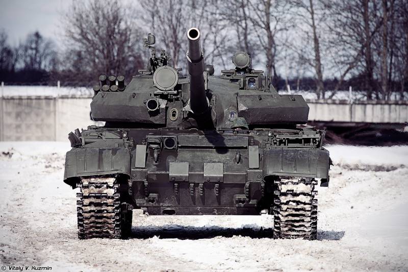 टैंक टी -62 एम। स्रोत: vitylykuzmin.net