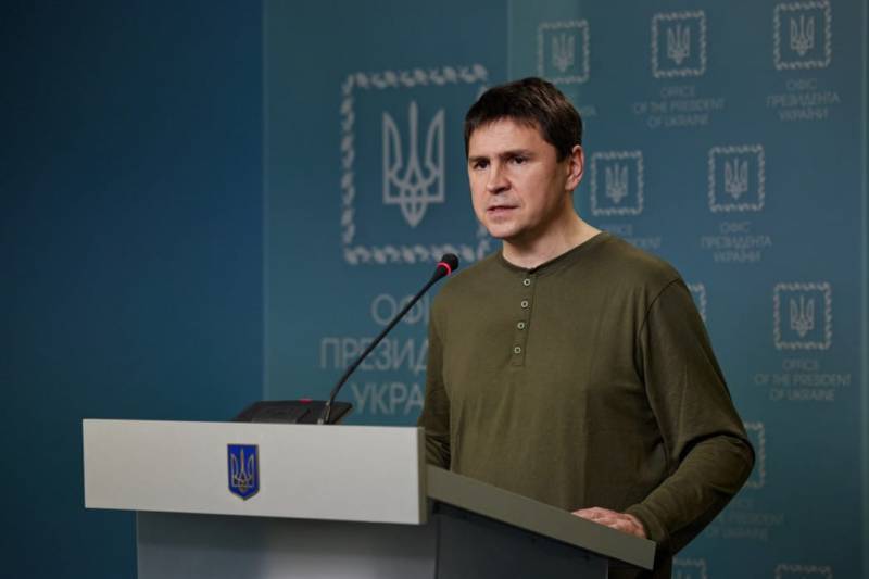 Советник главы офиса Зеленского Подоляк заявил о подготовке Россией ударов по Киеву
