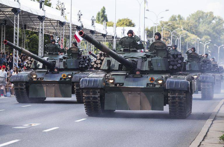 لهستان: تلاش در نقش سپر اروپا و یک ابرقدرت تانک
