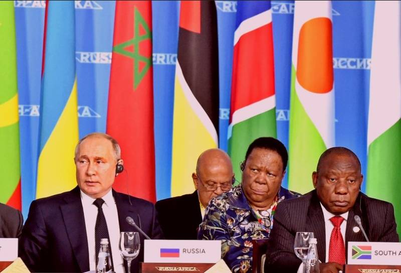 चीनी प्रेस में: अफ्रीका में रूस और चीन के प्रभाव को सीमित करने की यूरोपीय संघ की इच्छा विफल हो रही है