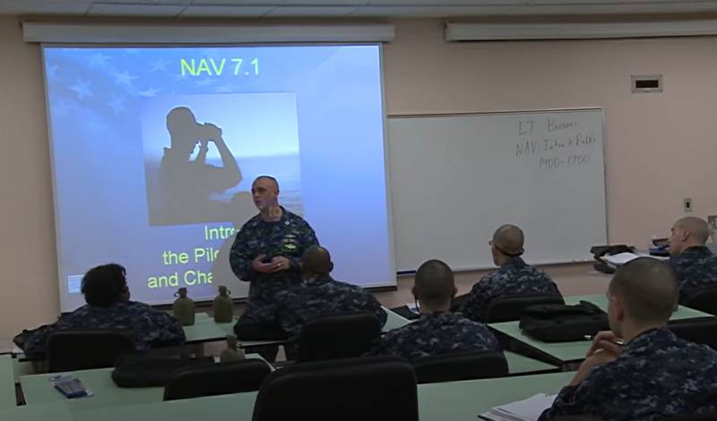 Den amerikanska flottan började utbilda officerare under programmet "information och kryptologisk krigföring"