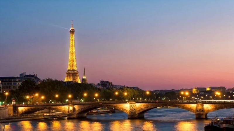 Energetická krize v Evropě dosáhla osvětlení Eiffelovy věže