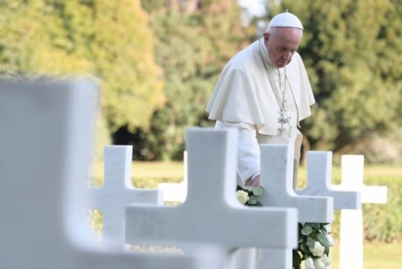 Papa: "Batı insanlık mezarlığı oldu"