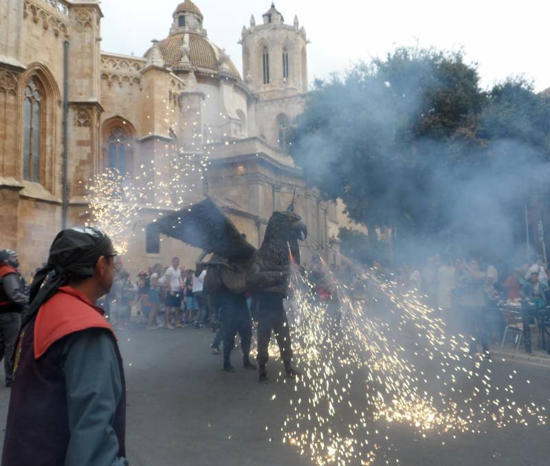 Festival api abad pertengahan di Catalonia modern