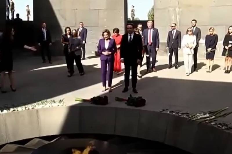 Nancy Pelosi, arrivata a Yerevan, ha condannato l'Azerbaigian e ha promesso di sostenere l'Armenia
