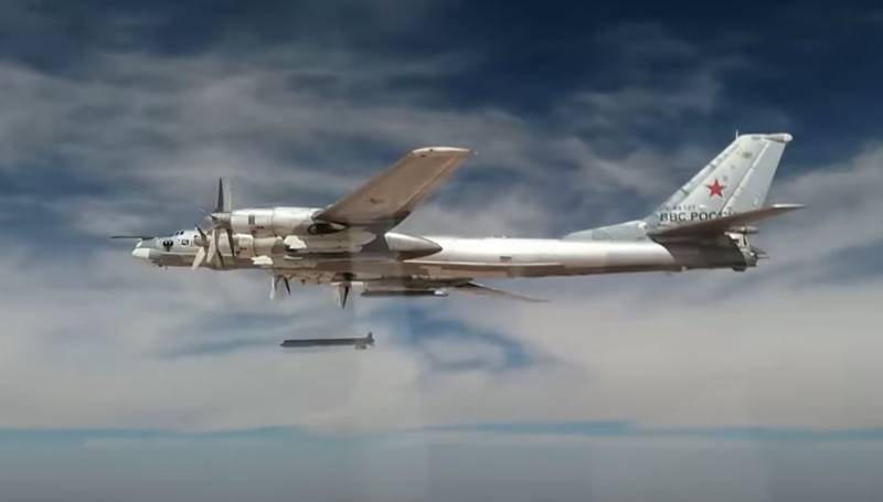 Egy pár Tu-95MS orosz stratégiai rakétahordozót észleltek az égen a Herson régió felett