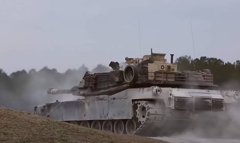 Yhdysvaltain lehdistö: Pentagon harkitsee vaihtoehtoja nykyaikaisten länsimaisten tankkien toimittamiseksi Ukrainaan