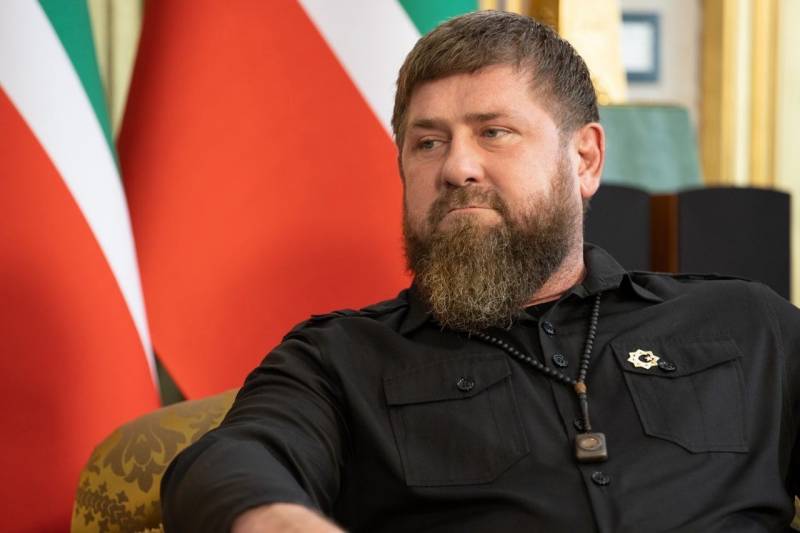 Kadyrov: Di bawah pukulan pasukan khusus Chechnya, daerah-daerah yang dibentengi kaum nasionalis runtuh seperti rumah kartu