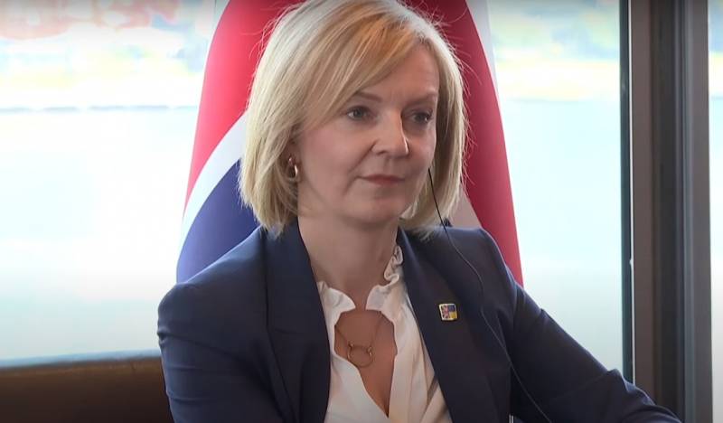 Liz Truss ha deciso di tagliare le tasse per i ricchi, aumentando la disuguaglianza sociale in una crisi