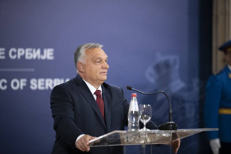 Виктор Орбан не исключил затягивание боевых действий на Украине до 2030 года и потерю до половины территорий страны