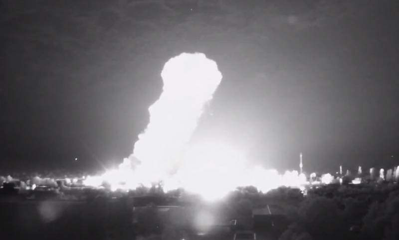 تسببت الهجمات على أشياء في منطقة خاركيف الصناعية في انفجار مطول