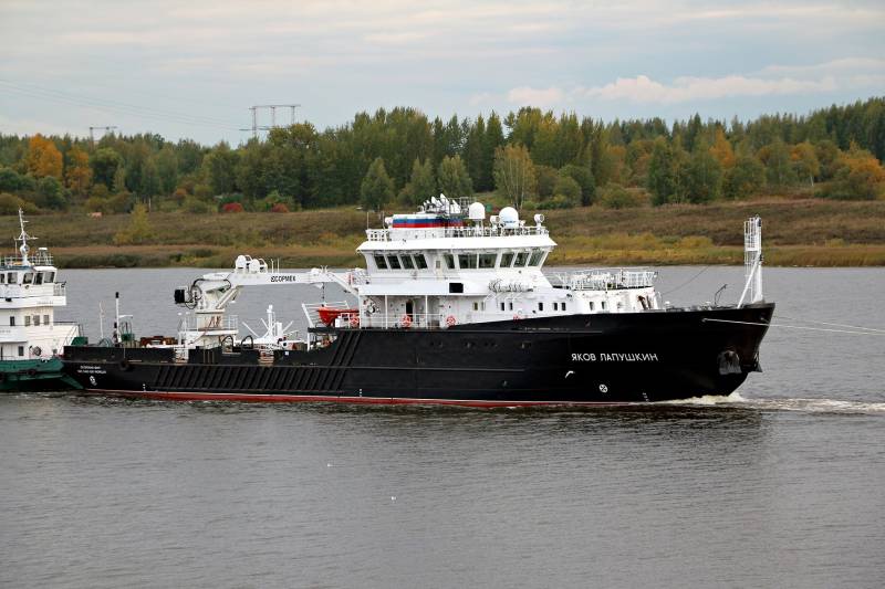 Small hydrographic vessel "Yakov Lapushkin" project 19910 went to the Baltic for testing