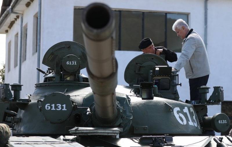 ブルガリアはソビエト製のT-72M1戦車を近代化して運用中