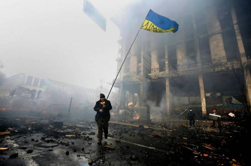 История украинского кризиса: как украинские олигархи развязали братоубийственную войну
