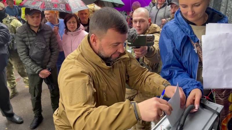 Людей не просто много, а очень много: Референдум на Донбассе, в Херсонской и Запорожской областях идёт полным ходом
