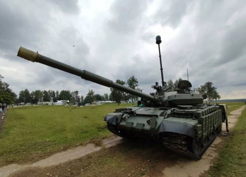 특수 작전에 더 잘 적응: T-62M 탱크의 새로운 수정