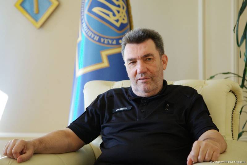 Секретарь СНБО Украины: В отличие от Арестовича являюсь лицом, принимающим решения всеукраинского масштаба