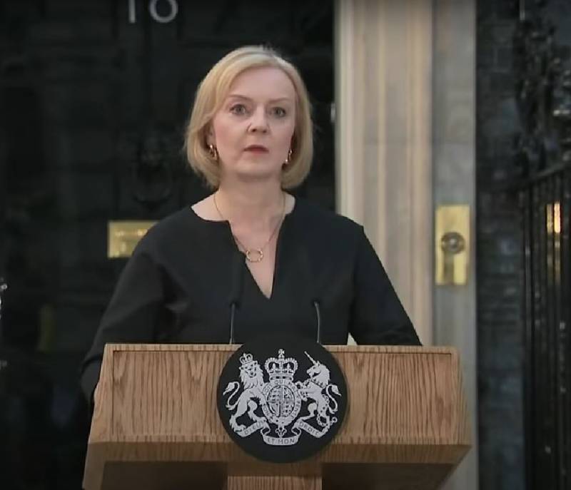 A few weeks after taking office, Liz Truss is recognized as the worst prime minister in the history of Britain
