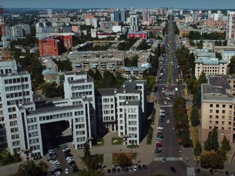 Kharkov의 라디오에서 시민들은 러시아 편으로 가라고 촉구했습니다.