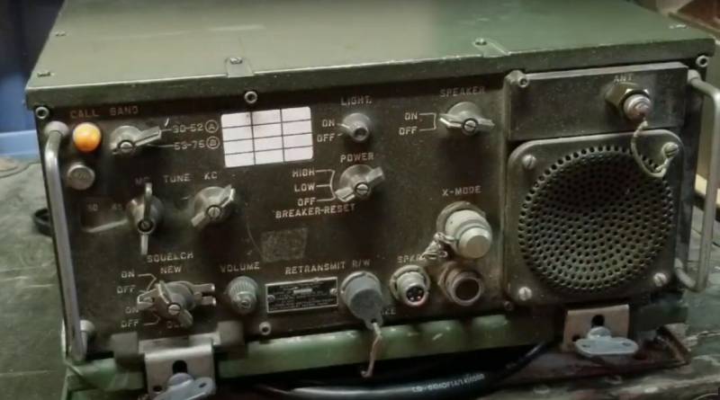 Não há como modernizar tudo: o Pentágono pretende reduzir o número de estações de rádio táticas nas tropas
