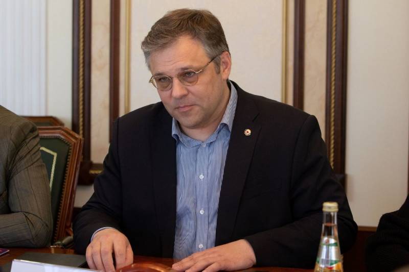 Rodion Miroshnik: Το καθεστώς του Κιέβου απαιτεί εξοικονόμηση ηλεκτρικής ενέργειας όχι για τον πληθυσμό, αλλά για τις Ένοπλες Δυνάμεις