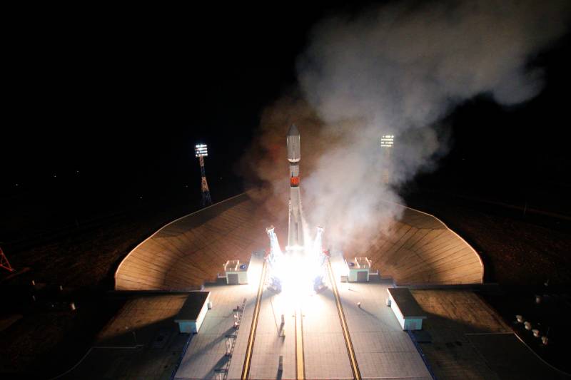 Bärraketen Soyuz-2.1b som sköts upp från Vostochny Cosmodrome skickade fyra nya satelliter i omloppsbana