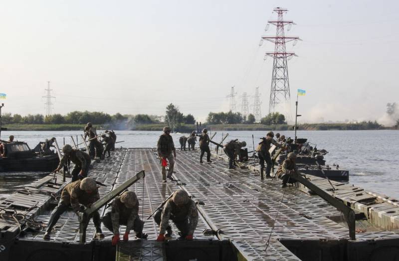 نیروهای مسلح اوکراین به کار برای عبور از دنیپر با تصرف یک سر پل در منطقه فرود ادامه می دهند.
