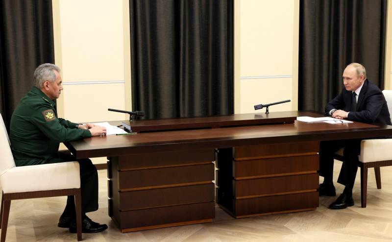 El ministro de Defensa, Sergei Shoigu, informó a Vladimir Putin sobre la finalización de la movilización parcial.