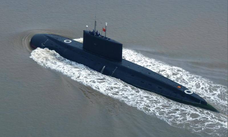 Čínská ponorková flotila přechází na lithium-iontové baterie