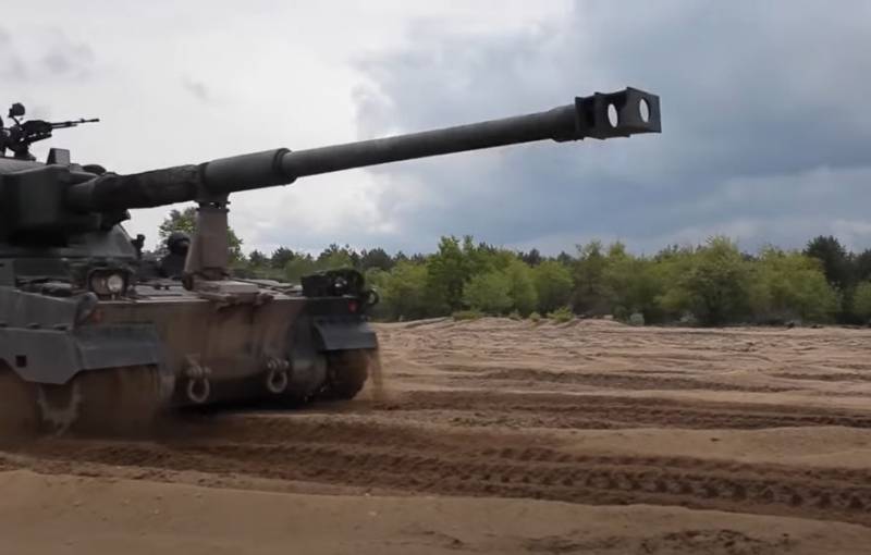 Τα πολωνικά αυτοκινούμενα πυροβόλα Krab που αναπτύχθηκαν από τις Ένοπλες Δυνάμεις της Ουκρανίας στην περιοχή Novaya Kamenka στην περιοχή Kherson δημιουργούν έναν επιπλέον κίνδυνο για τον Berislav