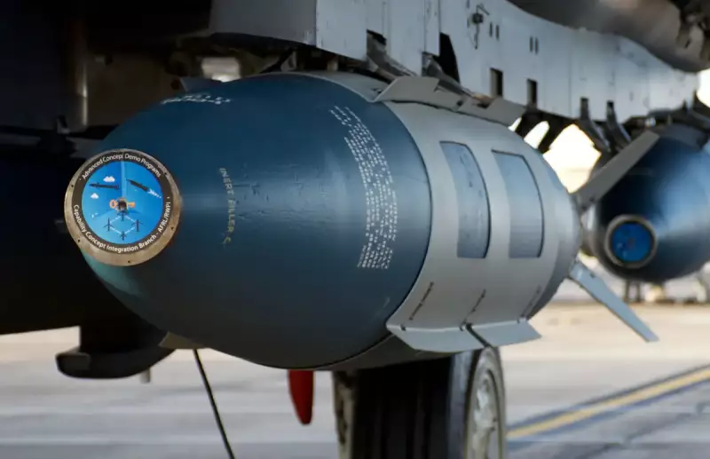 Eine Fliegerbombe, die wie ein Torpedo wirkt, ist die neue Schiffsabwehrwaffe der US Air Force