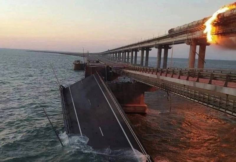 Il presidente ha ordinato la creazione di una commissione governativa per indagare sull'incidente sul ponte di Crimea