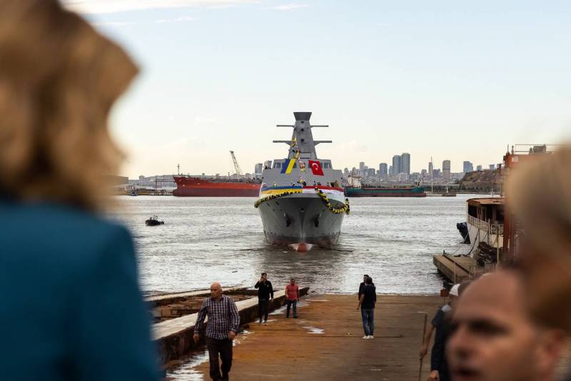 La primera corbeta "Hetman Ivan Mazepa" para la Armada de Ucrania lanzada en Turquía