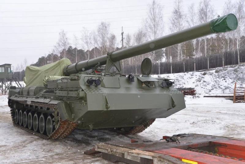 一批现代化的203-mm自行火炮2S7M“Malka”被移交给军方