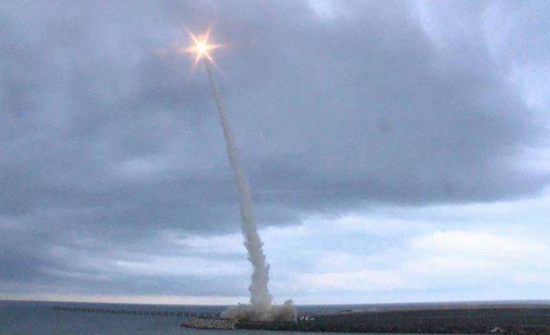 Η Τουρκία δοκιμάζει επιτυχώς τον νέο βαλλιστικό πύραυλο μικρού βεληνεκούς Tayfun