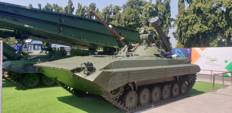使用导弹和无人机：印度 BMP-2 Sarath 的现代化项目