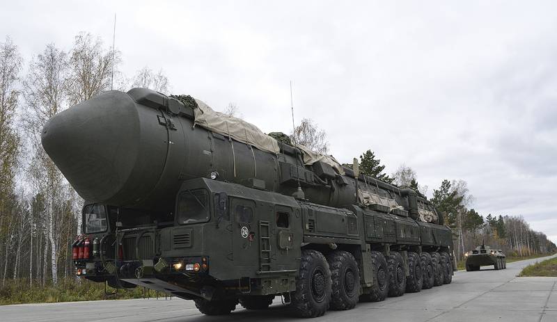 ब्रिटिश खुफिया अधिकारी: पश्चिमी सेना परमाणु हथियारों के संभावित रूसी प्रक्षेपणों का पता नहीं लगा सकती है