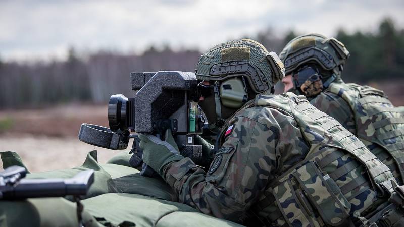 I media ucraini hanno riferito del trasferimento delle truppe polacche ai confini con la Bielorussia