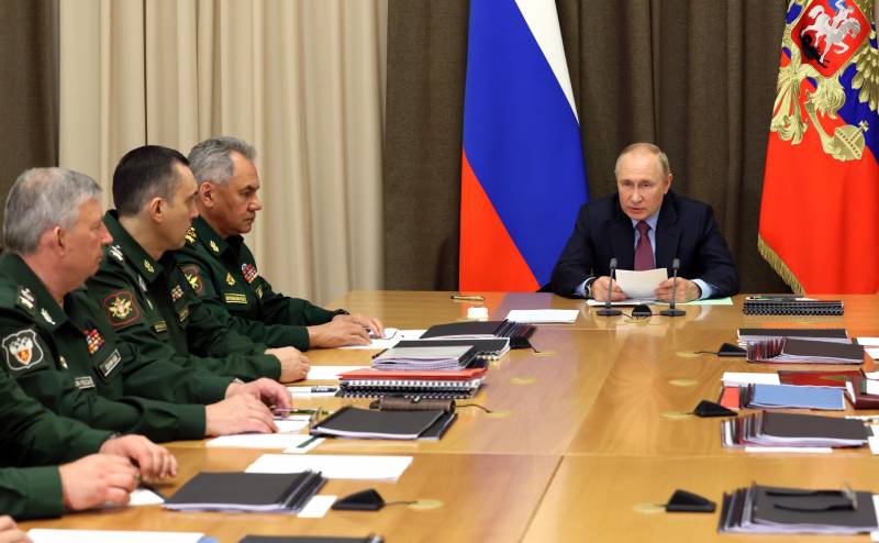 블라디미르 푸틴 러시아 XNUMX개 지역에 계엄령 선포