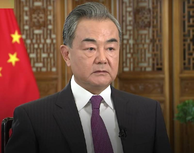 A kínai külügyminiszter arra kéri az Egyesült Államokat, hogy ne az ideológiát helyezzék a külpolitika élére