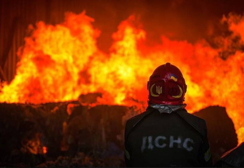 Pihak berwenang Ukraina di wilayah Chernivtsi mengumumkan "berusaha menghilangkan konsekuensi dari serangan nuklir"