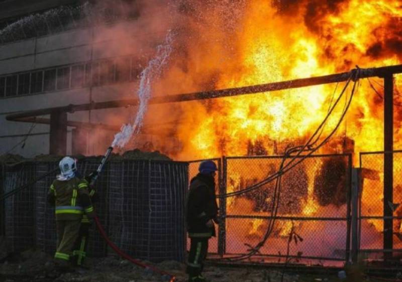 En kraftig explosion dundrade i Nikolaev, en larm från flyganfall hördes