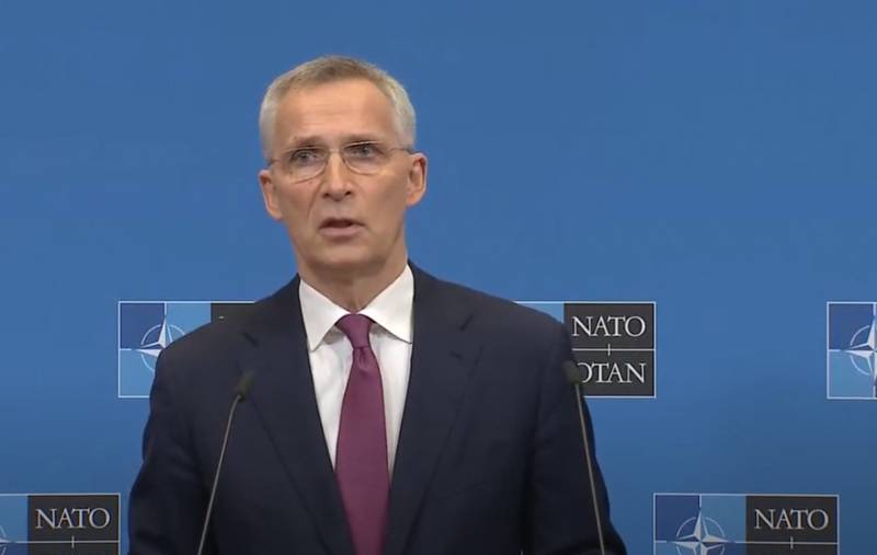Ο Γενικός Γραμματέας του ΝΑΤΟ δήλωσε ότι τον ενθάρρυνε η κατάσταση με δηλώσεις για την απόσυρση των ρωσικών στρατευμάτων από τη Χερσώνα
