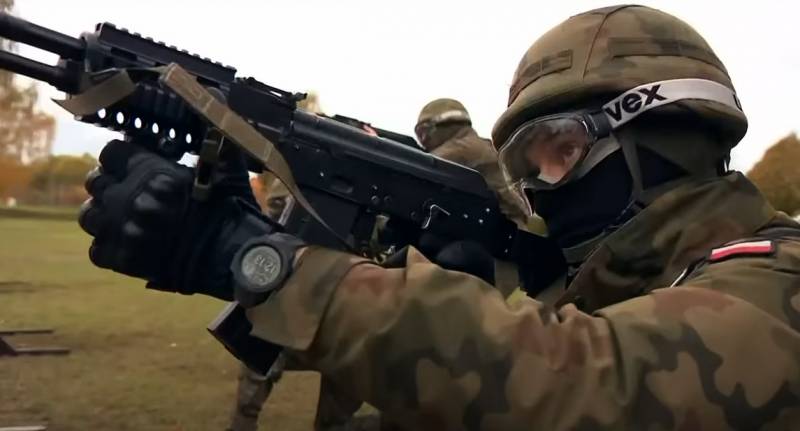 يدعي البنك الفرنسي عدم قدرة بولندا على تمويل التحديث المخطط للقوات المسلحة في البلاد