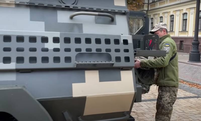 روزنامه نگار روسی: انتقال نیروهای آزاد شده از خرسون به سایر جهات نیروهای مسلح اوکراین ثبت شده است.