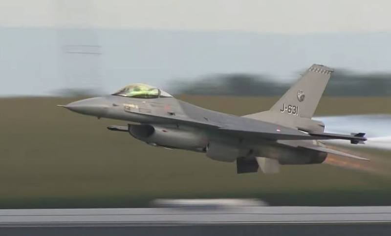 Болгария ищет возможность взять в лизинг истребители до момента поступления на вооружение закупленных в США F-16
